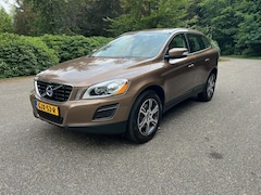 Volvo XC60 - 2.0 T FWD Summum Volvo XC60 2.0T Summum Automaat 203PK 150800km Youngtimer