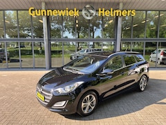 Hyundai i30 - 1.4 | LAGE KM STAND | STOEL + STUURVERW | AIRCO | CRUISE