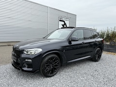 BMW X3 - xDrive20i M-Pakket Panodak|LED|Navi|Camera|Headup Zwart