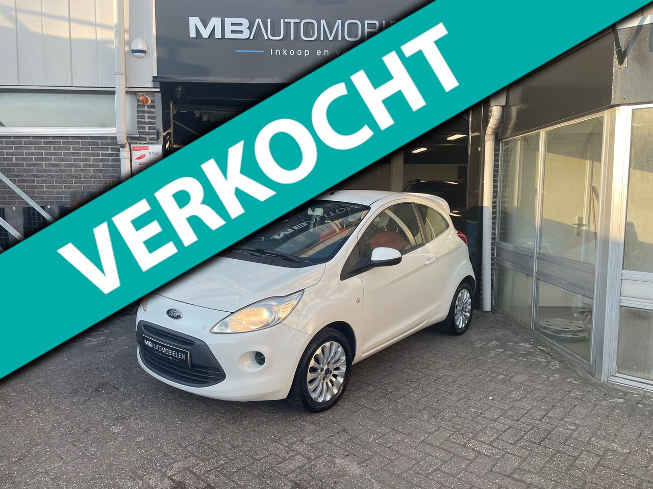 Ford Ka - 1.2 Cool&Sound/1 Jaar APK/Airco/4 nieuwe banden/nette auto! - AutoWereld.nl