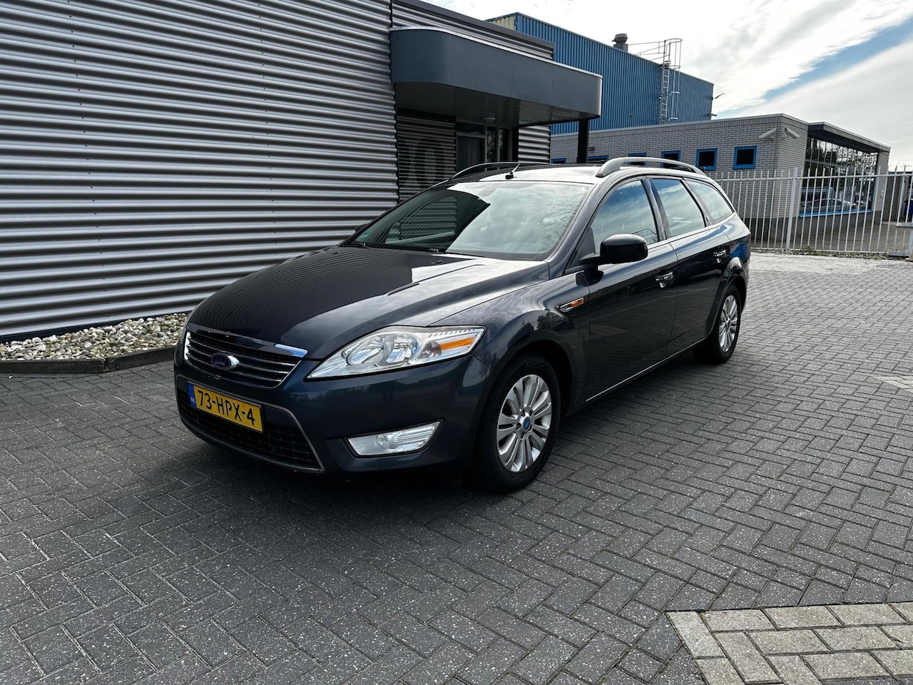 Ford Mondeo Wagon - 2.0-16V Ghia 2.0-16V Ghia - AutoWereld.nl