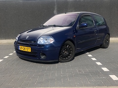 Renault Clio - 2.0-16V RS