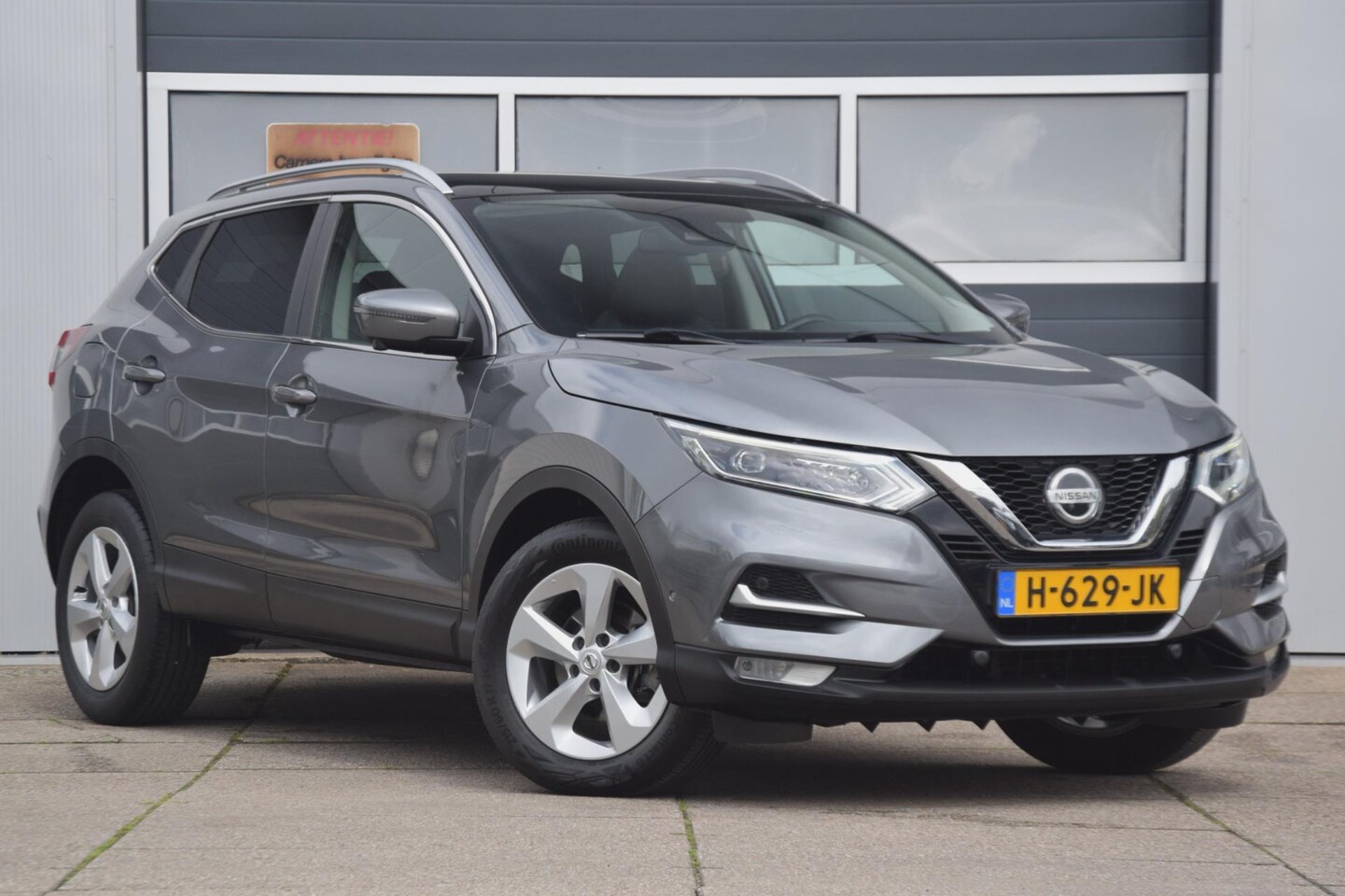 Nissan Qashqai - 1.3 DIG-T Business Edition TREKHAAK/PANORAMADAK/LED KOPLAMPEN - AutoWereld.nl