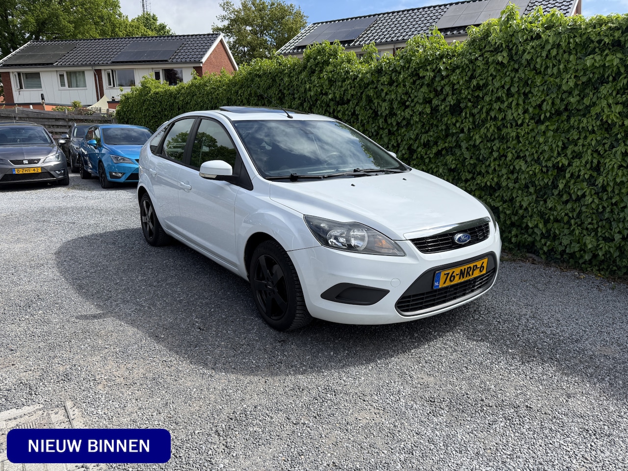 Ford Focus - 1.8 Titanium | Schuifdak | Navi | Keyless | Autom. Airco | Cruise Control | LMV | Trekhaak - AutoWereld.nl