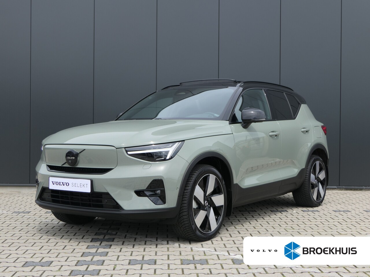 Volvo XC40 - Single Motor Extended Range Ultimate 82 kWh | Panoramadak | 360 Camera | BLIS | Stoelverwa - AutoWereld.nl
