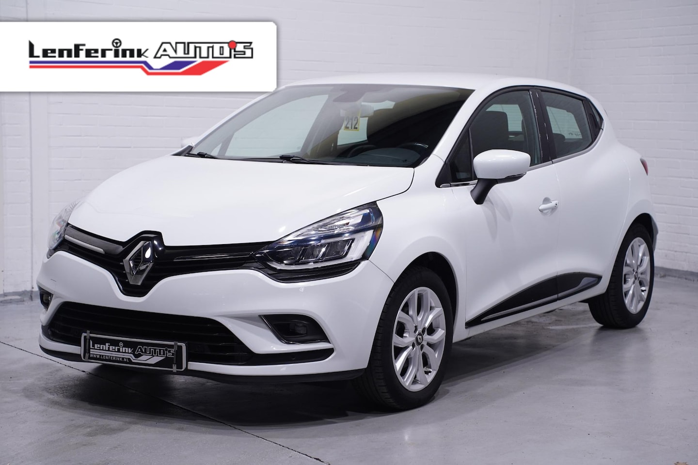 Renault Clio - 0.9 TCe Intens Navi Clima PDC Camera Apple Carplay 1e Eigenaar NAP - AutoWereld.nl