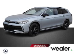 Volkswagen Passat Variant - R-Line Business 1.5 eHybrid 150 kW / 204 pk DSG | Black Style | Trekhaak elektrisch wegkla