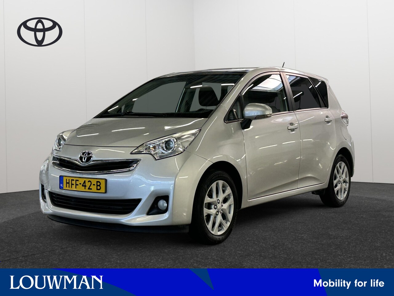 Toyota Verso S - 1.3 VVT-i Trend | Panoramadak | 16" LM velgen | Cruise Control | - AutoWereld.nl