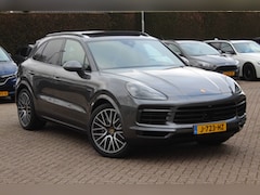 Porsche Cayenne - 3.0 E-Hybrid / Trekhaak / Panoramadak / 360Camera / Head-up / 21'' / Keyless / Bose / Spor