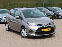 Toyota Yaris - 1.0 VVT-i Aspiration / Trekhaak / Camera / Navigatie / Climate Control / Cruise Control