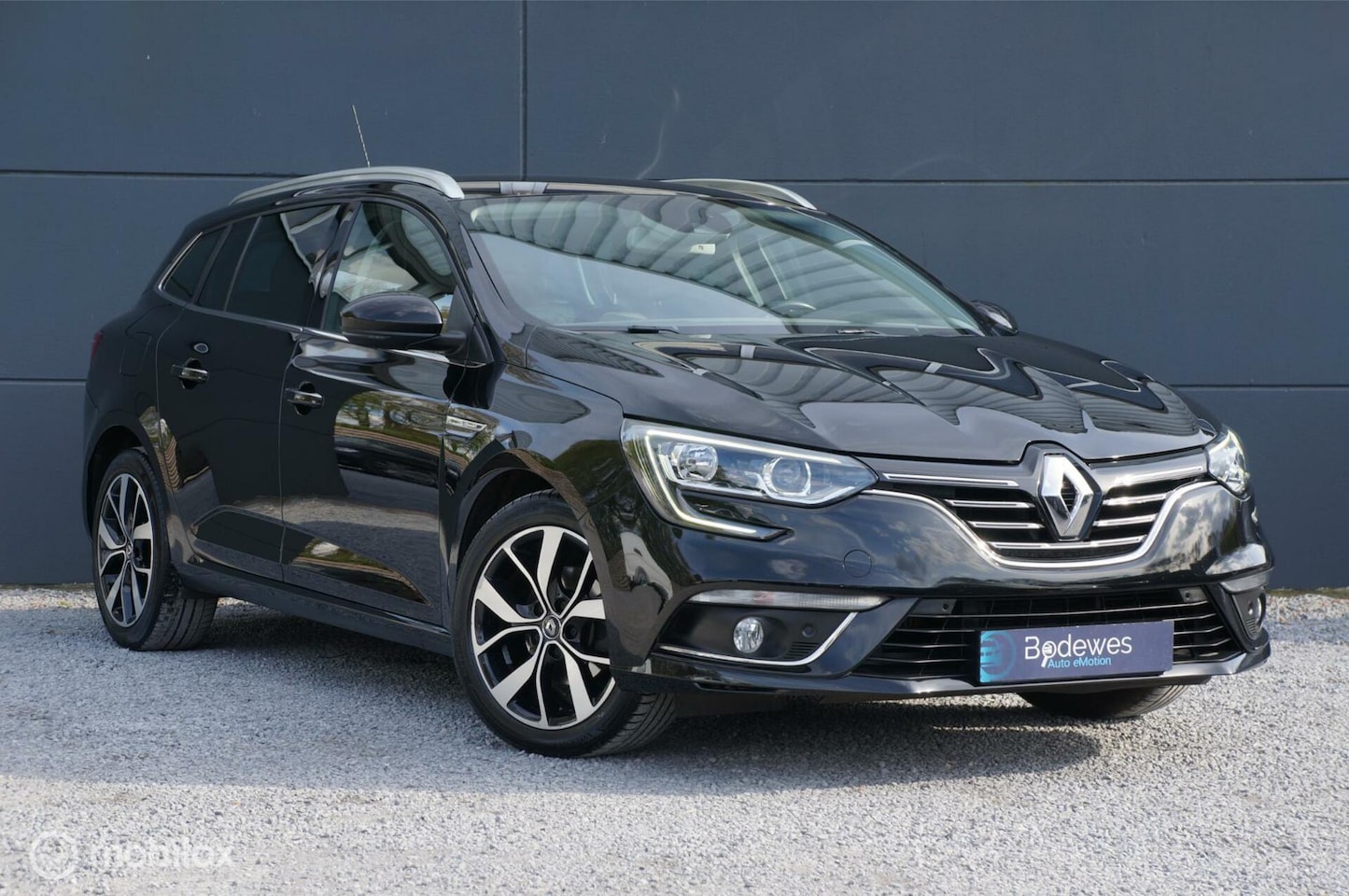 Renault Mégane Estate - 1.3 TCe140 EDC Automaat Bose Navi Cam - AutoWereld.nl