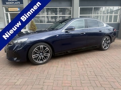 BMW 5-serie - 520i M-Sport | Panoramadak | Stoelvent. | HarmanKardon | Drivers Ass. Prof 2024 km 14.000