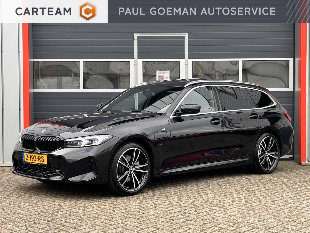 BMW 3-serie Touring - 320e | M pakket | Pano | H&K | Head Up | LED | - AutoWereld.nl