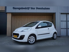 Peugeot 107 - 1.0 68pk 3Drs Access Accent Airco Radio/cd/aux *NL auto* 88101km 2e Eigenaar