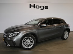 Mercedes-Benz GLA-Klasse - 180 Business Solution Automaat Navigatie Leder PDC Cruise control Airco Stoelverwarming In