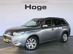 Mitsubishi Outlander - 2.0 PHEV Executive Edition Automaat Clima Navigatie Trekhaak Rijklaarprijs Inruil Mogelijk