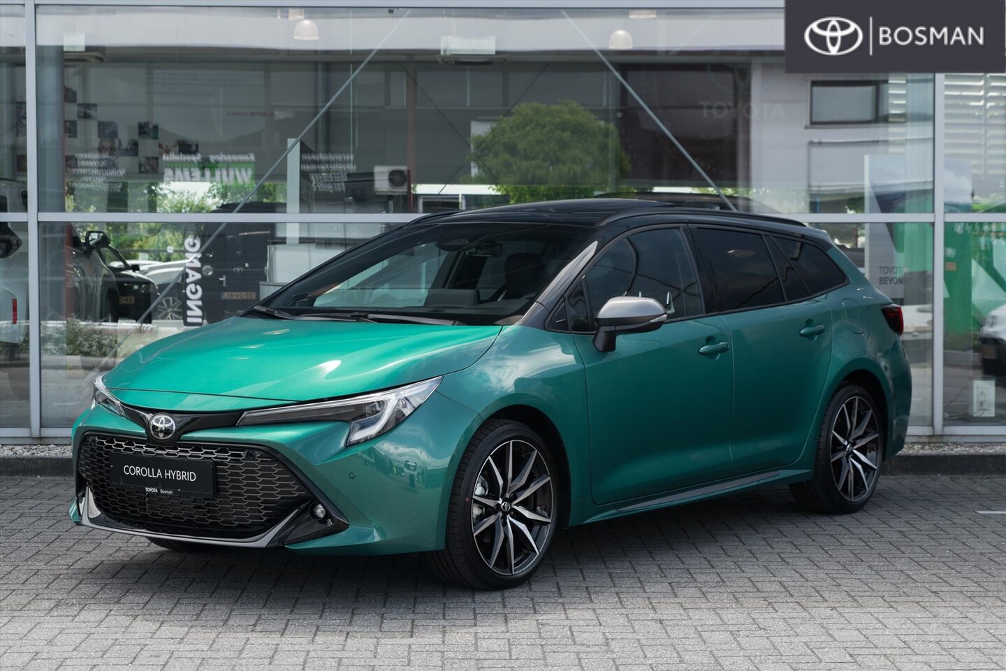Toyota Corolla - 1.8 Hybrid 140pk CVT GR Sport plus - AutoWereld.nl