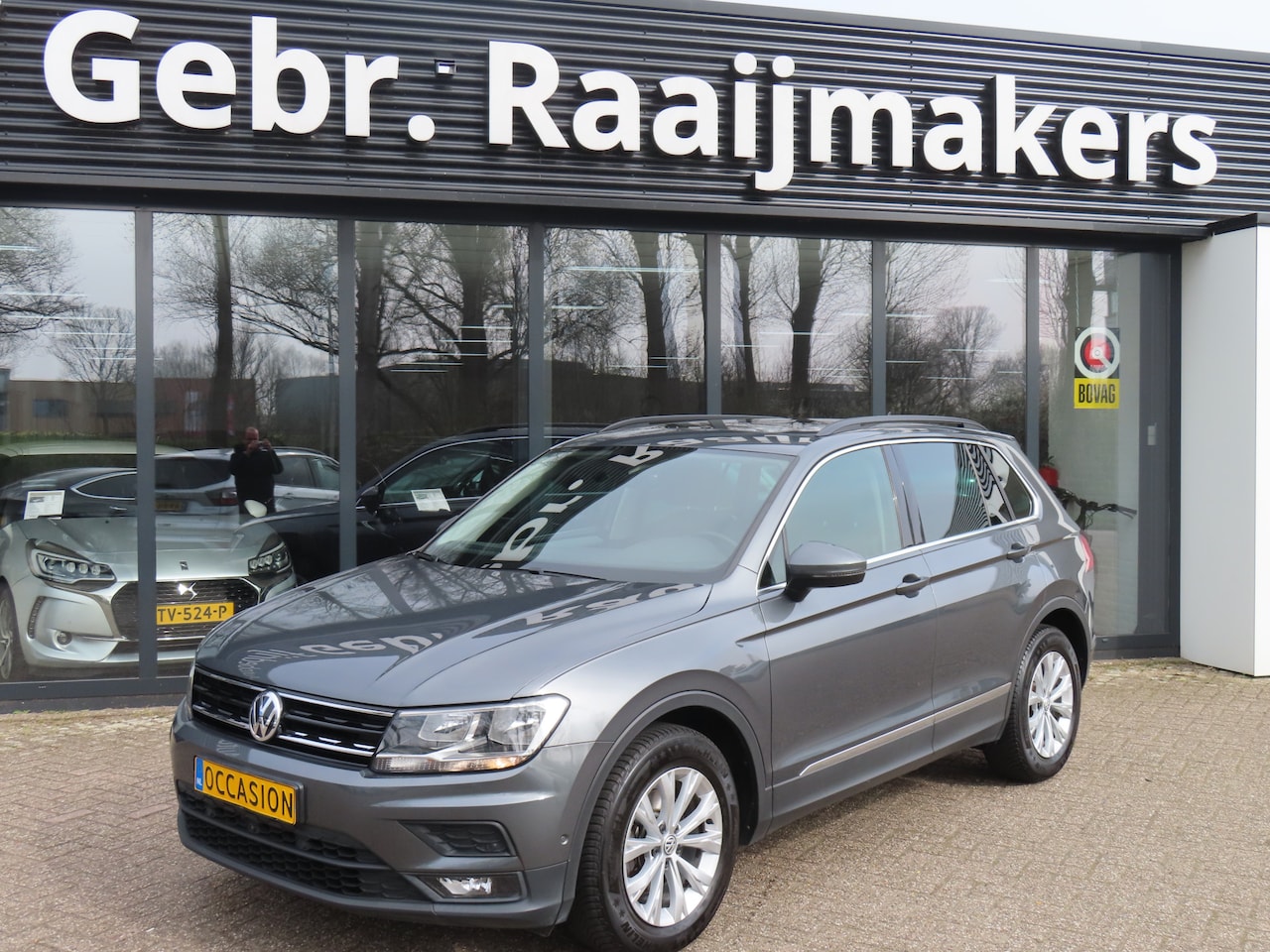 Volkswagen Tiguan - 1.5TSI Automaat Comfortline Business*Panoramadak*Leder*Trekhaak* - AutoWereld.nl