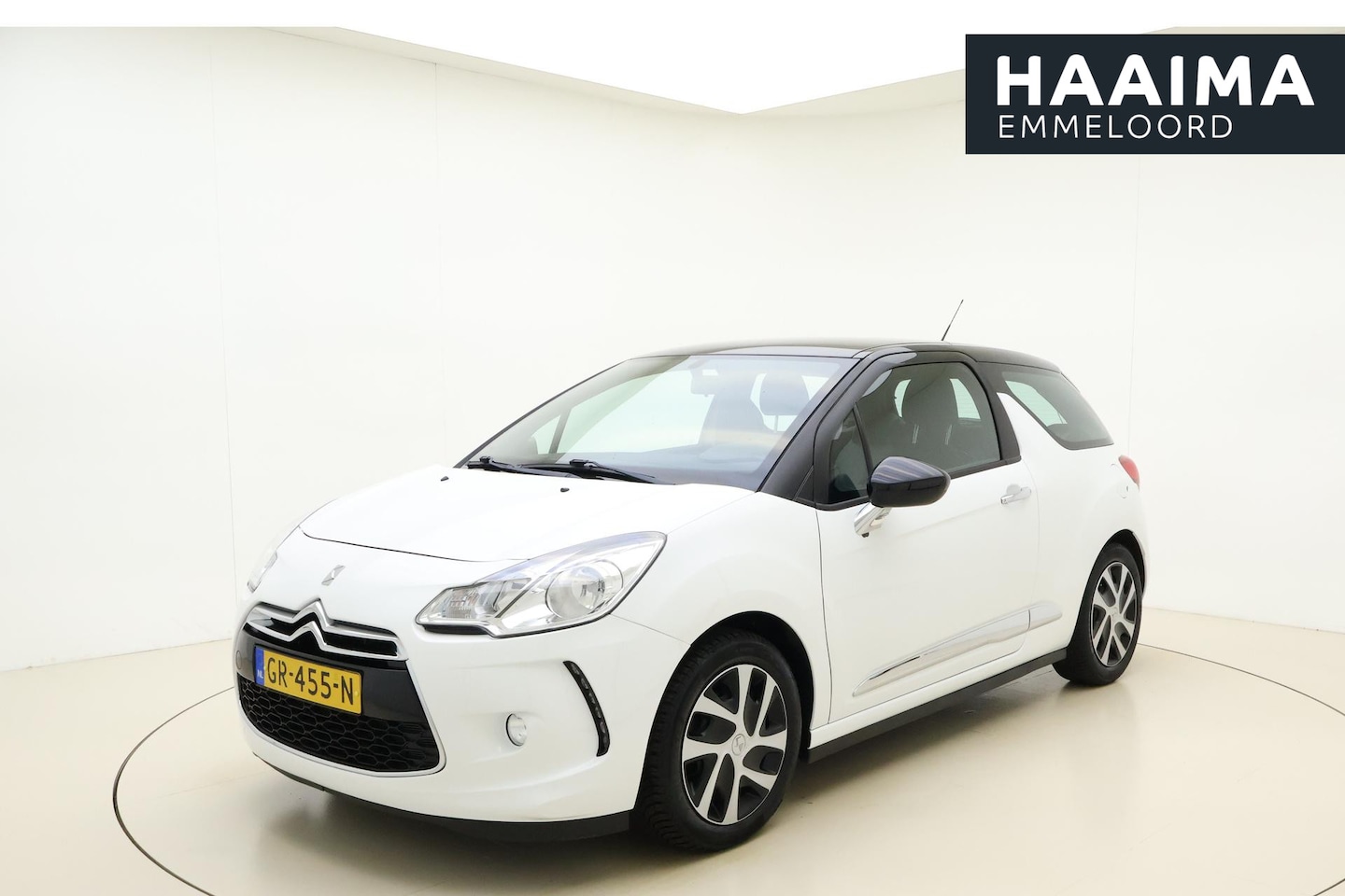 DS 3 - 1.2 PureTech Chic | Sportief | Airco | Cruise control | Zwart dak | Elektrische ramen | Bl - AutoWereld.nl