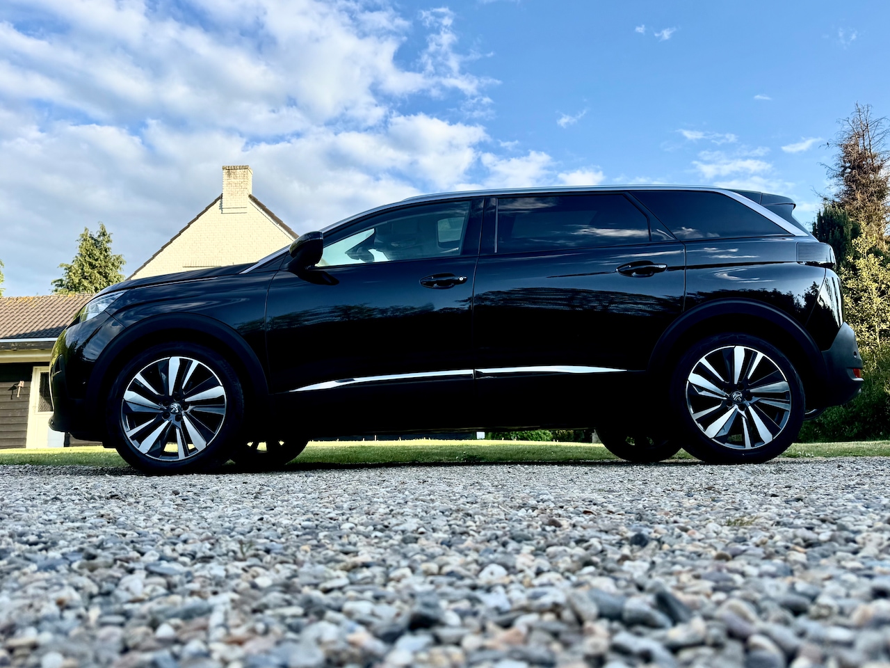 Peugeot 5008 - 1.2 PureTech Allure Avantage Panoramadak|Focal hifi|Volleder|1e eigenaar! - AutoWereld.nl