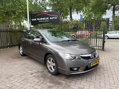 Honda Civic - 1.3 Hybrid Elegance Clima Nav Stoelverw Pdc Trekh