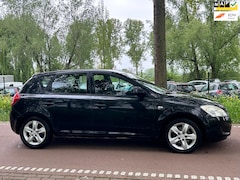 Kia Cee'd - 1.4 X-tra AIRCO5DEURSAPKKOOPJE