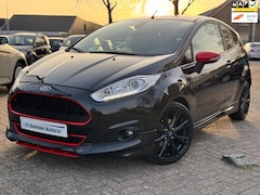 Ford Fiesta - 1.0 EcoBoost ST-LINE BLACK & RED EDITION 140 PK AIRCO PDC NW.D.RIEM