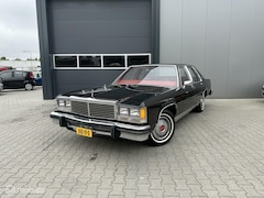 Ford LTD - Landau 5.0 ll Hardtop wegenbelasting vrij