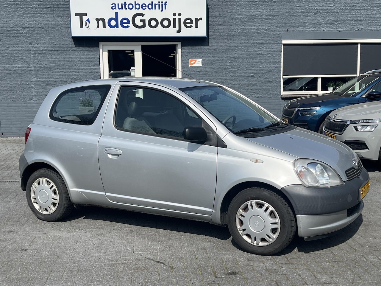 Toyota Yaris - 1.0-16V VVT-i Terra | APK 4-2026 | - AutoWereld.nl