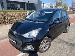 Hyundai i10 - 1.2i Airco Stoel-verwarming Multifunctioneel-Stuur