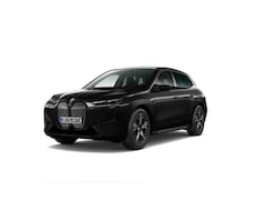 BMW iX - xDrive40 Sportpakket | Luchtvering | Intergral Active Steering | Panoramadak Sky Lounge |