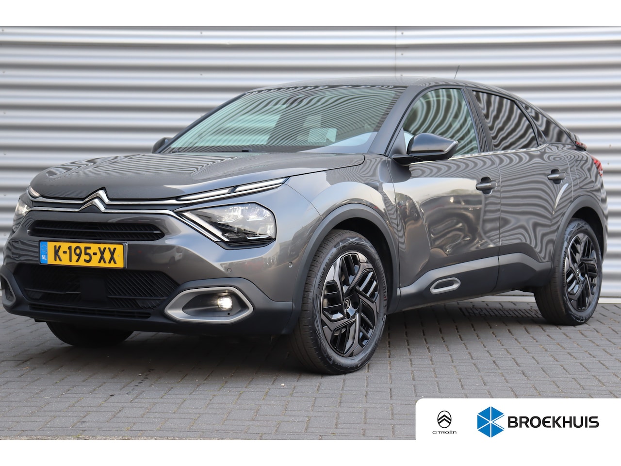 Citroën C4 - CITROËN 1.2 PURETECH 130PK SHINE / NAVI / LEDER / CLIMA / FULL-LED / PDC / 18" LMV / CAMER - AutoWereld.nl