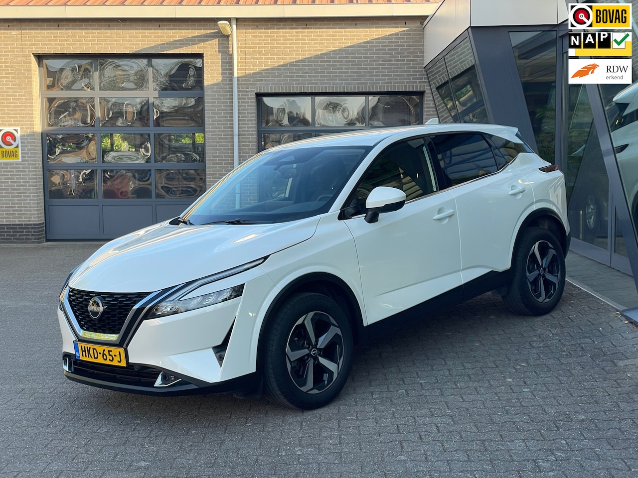 Nissan Qashqai - 1.3 MHEV Xtronic N-Connecta 1800kg trkgewicht - AutoWereld.nl