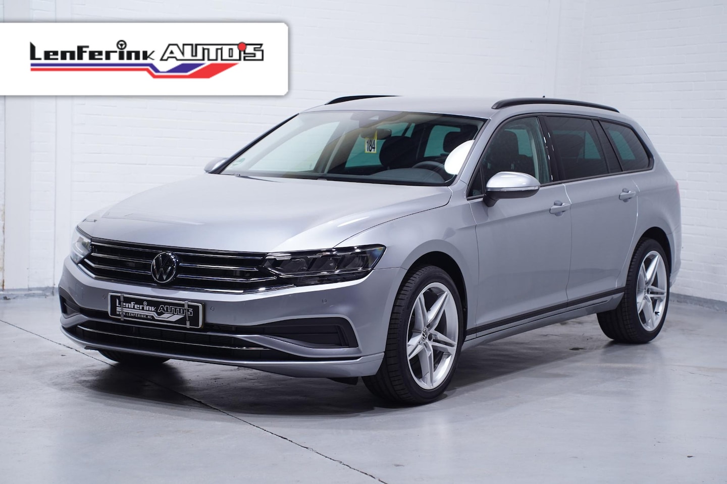 Volkswagen Passat Variant - 2.0 TDI Conceptline Clima Navi Stoelverwarming Apple Carpay/Android Auto PDC v+a - AutoWereld.nl