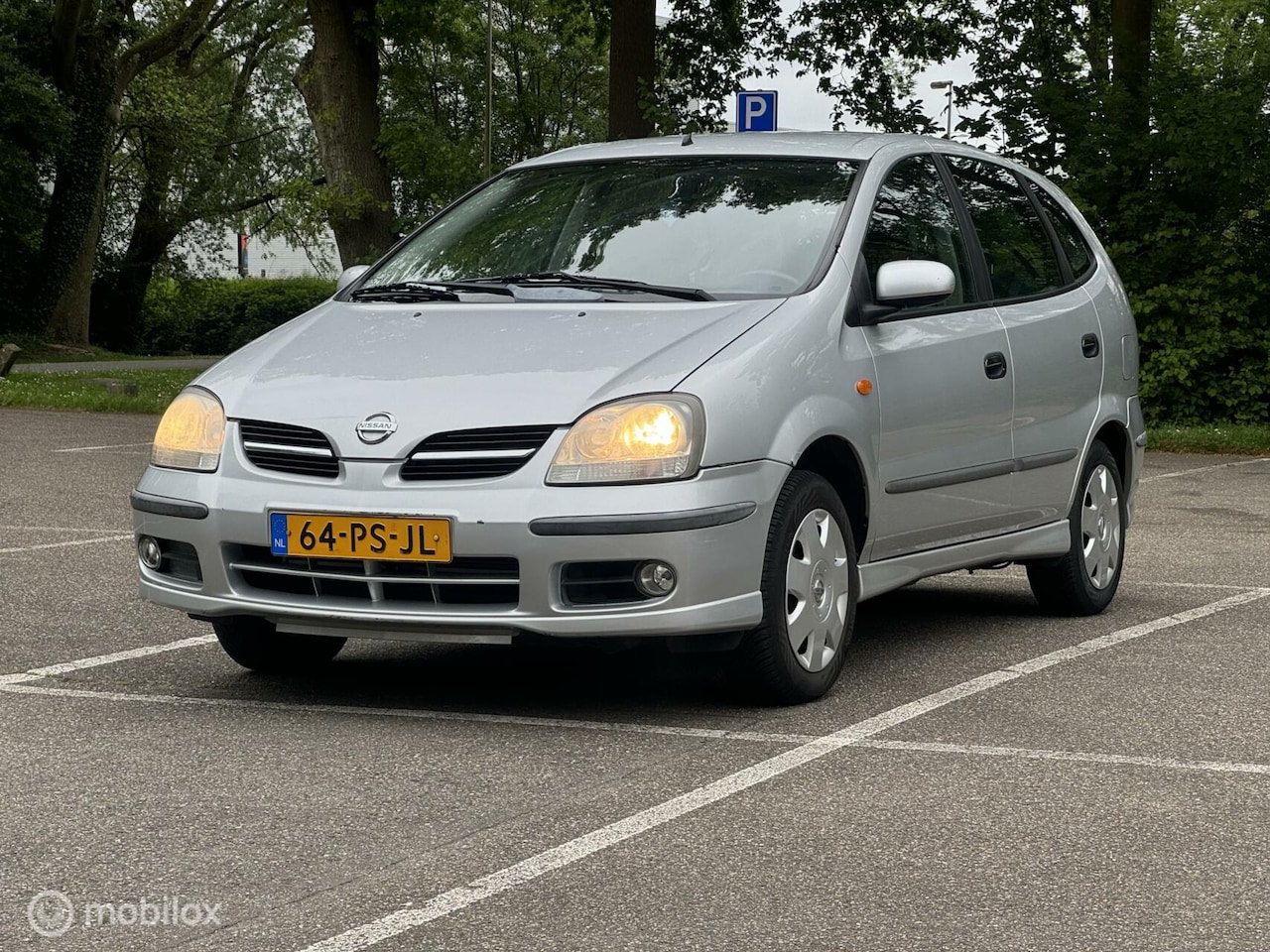 Nissan Almera Tino - Benzine **114.000 km * APK *1STE EIGENAAR - AutoWereld.nl