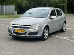 Opel Astra - 1.6 BENZINE * AUTOMAAT