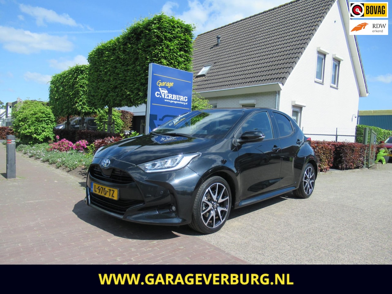 Toyota Yaris - 1.5 Hybrid Executive(Heapup-displ,Keyless,Navi,Camera,Stoelverwarming,1/2Leer,AdaptiveCrui - AutoWereld.nl