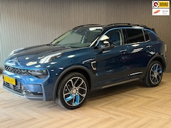 Lynk & Co 01 - 1.5 AUT. PLUG-IN HYBRIDE PANORAMADAK AIRCO CAMERA CRUISE PDC STOELVERWARMING APPLE CARPLAY