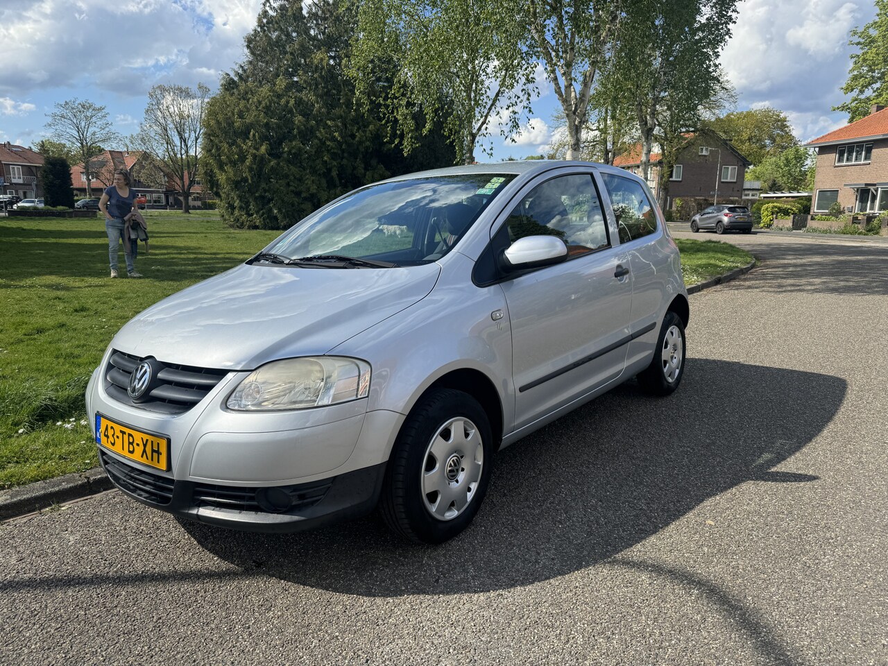 Volkswagen Fox - 1.4 Trendline GOED ONDERHOUDEN, STUURBEKRACHTIGING - AutoWereld.nl