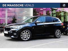 BMW X1 - sDrive18i High Executive M Sport Automaat / Panoramadak / Sportstoelen / Achteruitrijcamer