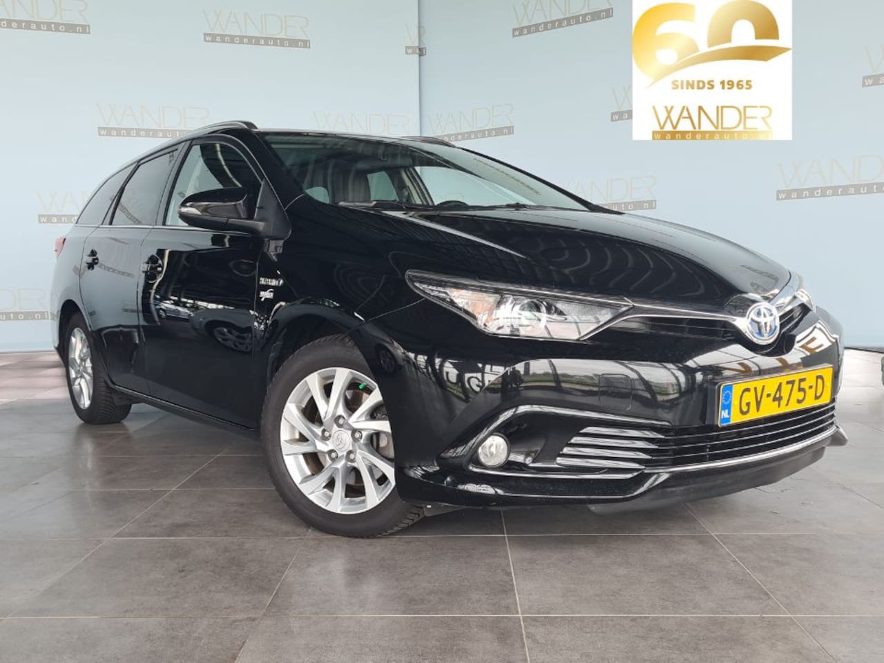 Toyota Auris Touring Sports - 1.8 Hybrid Lease Vol opties *Panoramadak*Nav*Leder* - AutoWereld.nl