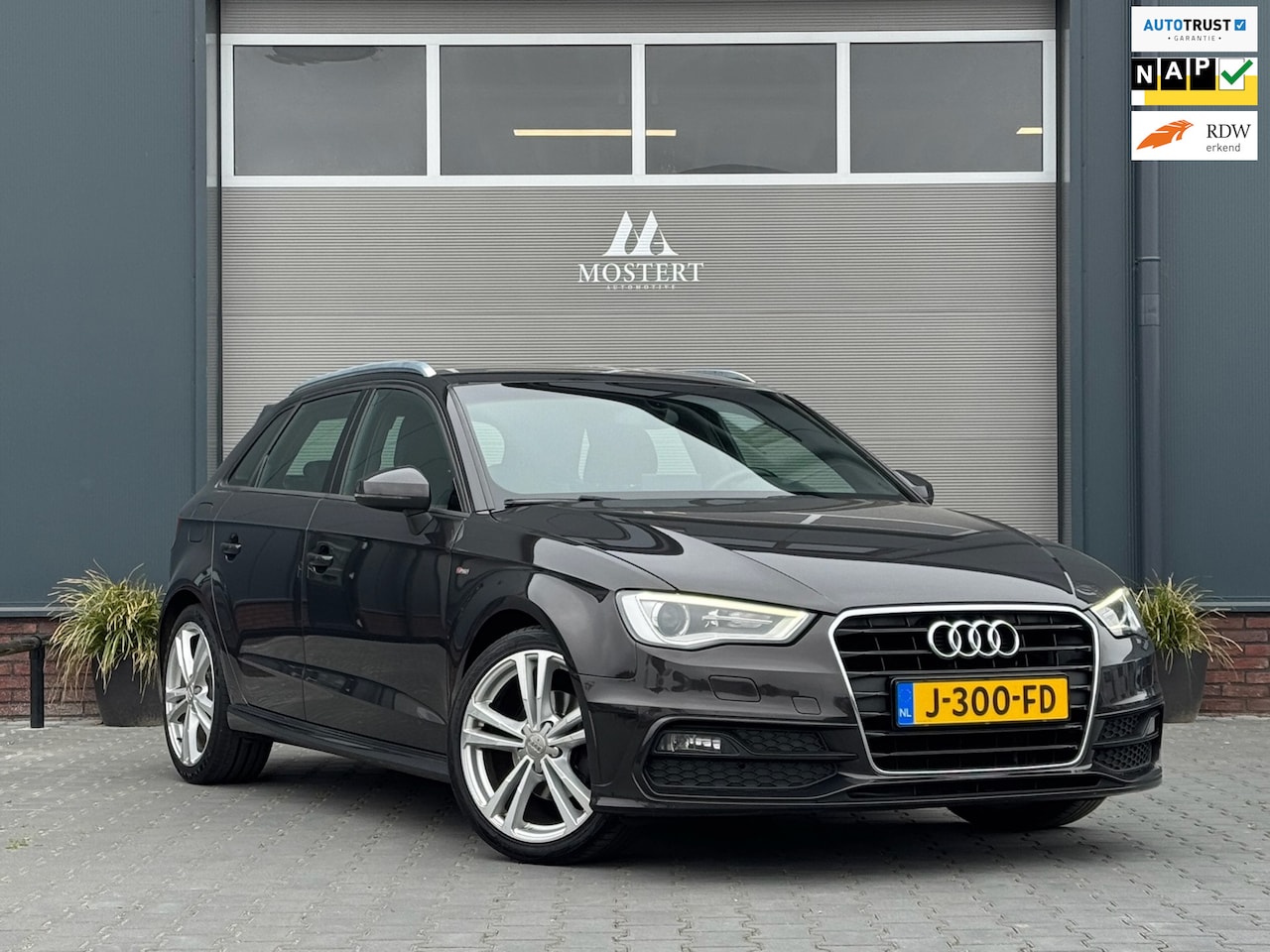 Audi A3 Sportback - 1.2 TFSI/105pk Pro S-Line Automaat|2014|Stoelverw.|Xenon|Navi|18" LVM - AutoWereld.nl