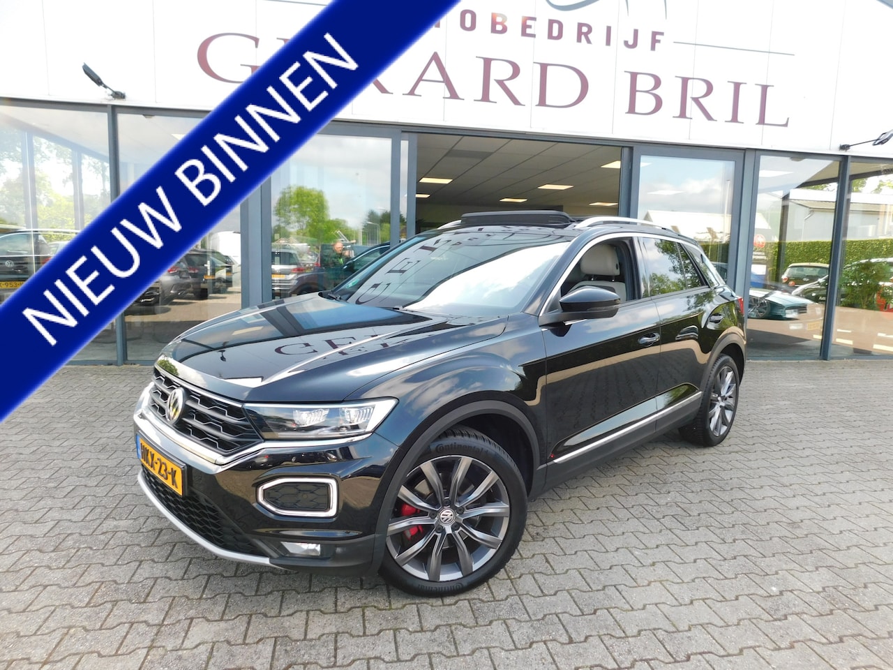 Volkswagen T-Roc - 1.5 TSI Sport Pano, Virtual Cockpit, Trekhaak, Camera - AutoWereld.nl