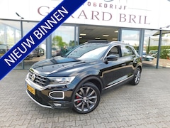 Volkswagen T-Roc - 1.5 TSI Sport Pano, Virtual Cockpit, Trekhaak, Camera