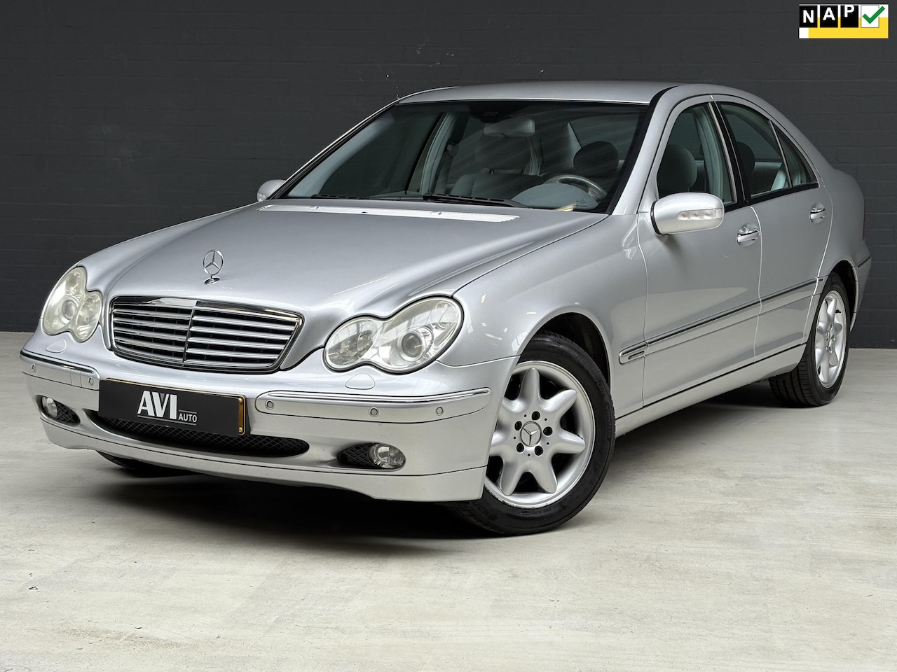 Mercedes-Benz C-klasse - 180 K. Elegance 2e Eigenaar Lage KM NAP - AutoWereld.nl