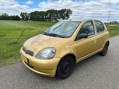 Toyota Yaris - 1.3-16V VVT-i Luna