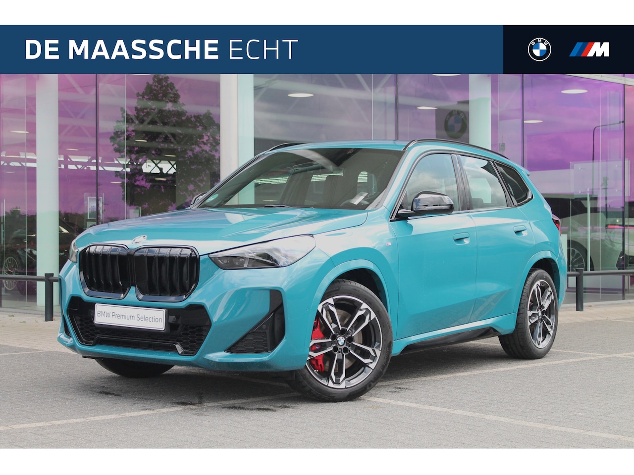 BMW X1 - sDrive18i M Sport Automaat / Trekhaak / Sportstoelen / Adaptieve LED / M Adaptief onderste - AutoWereld.nl