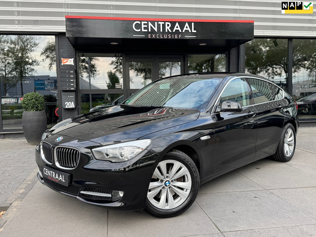 BMW 5-serie Gran Turismo - 535i Executive 306PK|NL-Auto|Navi|Pdc|Cruise Control|Bluetooth - AutoWereld.nl