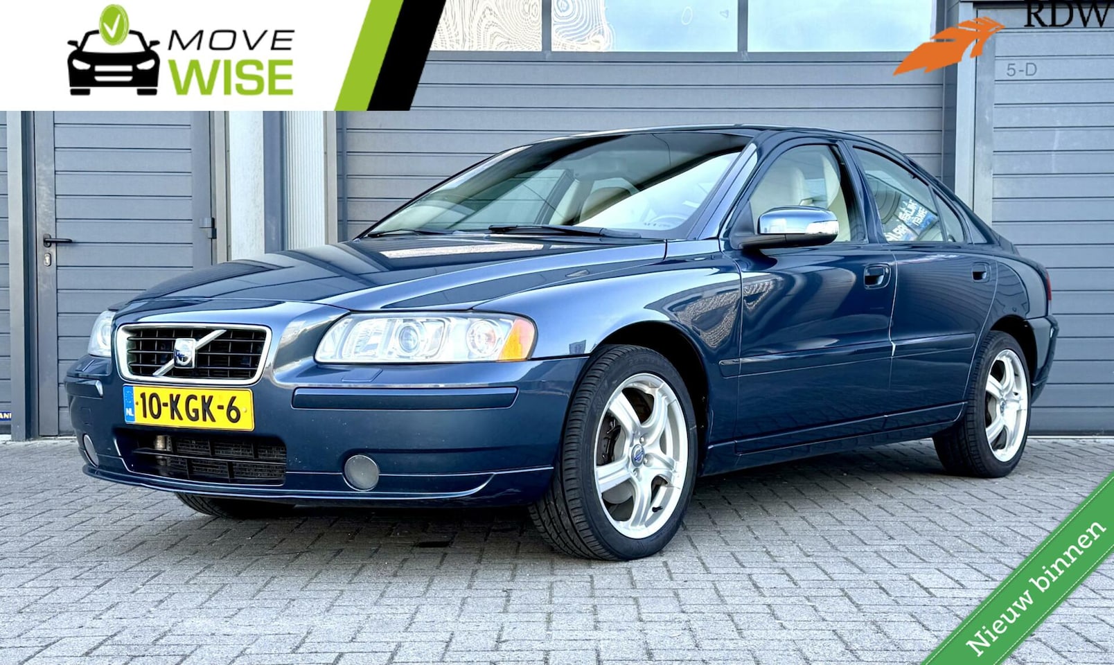 Volvo S60 - 2.4 5 Cil. 140pk Drivers Edition | 5 Cilinder ! | 2e Eigenaar | Dealeronderhouden | ZEER N - AutoWereld.nl