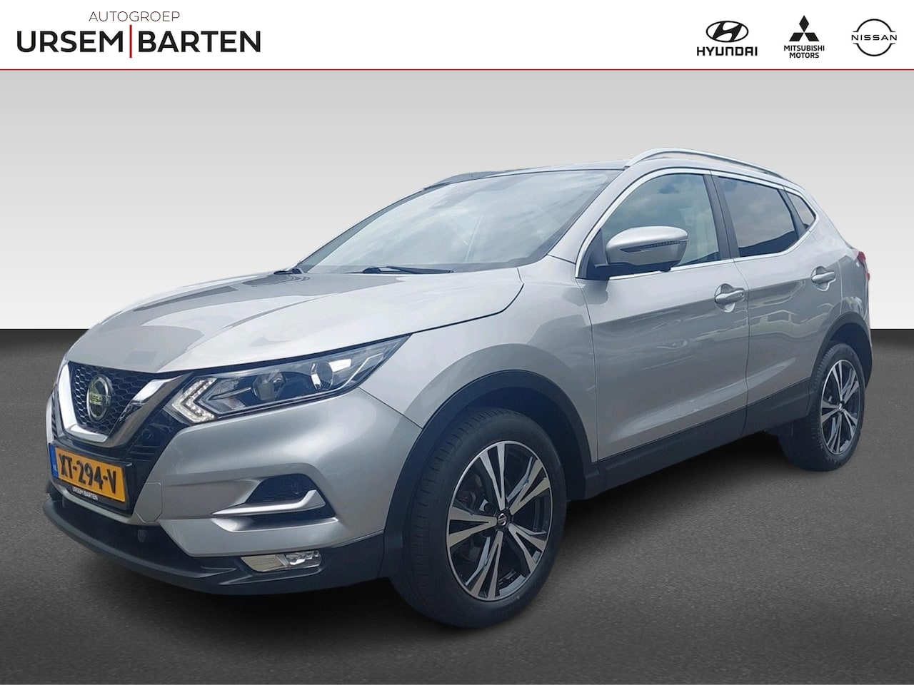 Nissan Qashqai - 1.3 DIG-T N-Connecta | Panoramadak - AutoWereld.nl